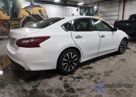 2018 Nissan Altima 2.5 S z USA, uszkodzony, nr VIN 1N4AL3AP8JC155653